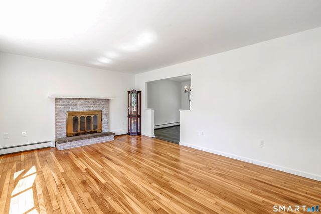 3 Laurel Avenue, Derby, CT 06418