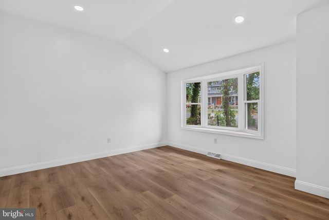 317 N GRAND AVE, National Park, NJ 08063