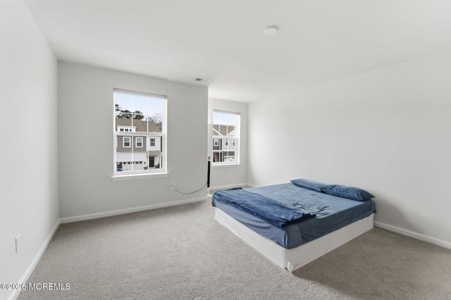 14 Barnegat Lane, Jackson, NJ 08527