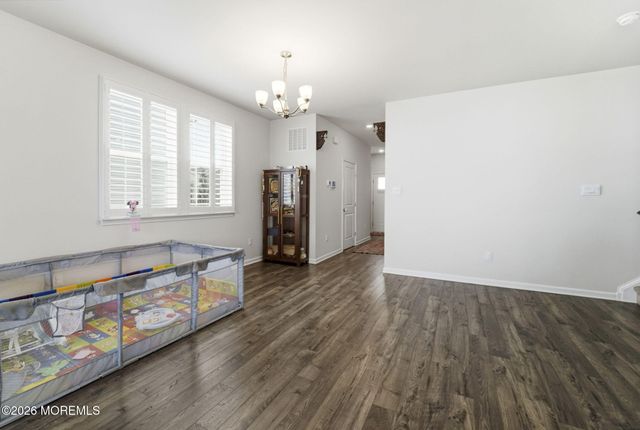 14 Barnegat Lane, Jackson, NJ 08527