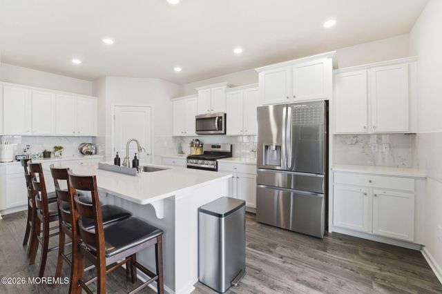 14 Barnegat Lane, Jackson, NJ 08527