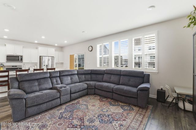 14 Barnegat Lane, Jackson, NJ 08527