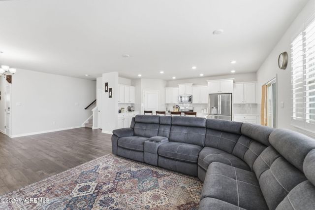 14 Barnegat Lane, Jackson, NJ 08527