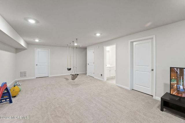 14 Barnegat Lane, Jackson, NJ 08527