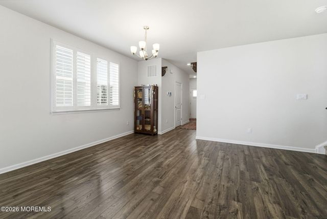 14 Barnegat Lane, Jackson, NJ 08527