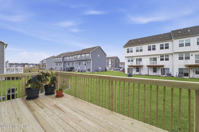 14 Barnegat Lane, Jackson, NJ 08527