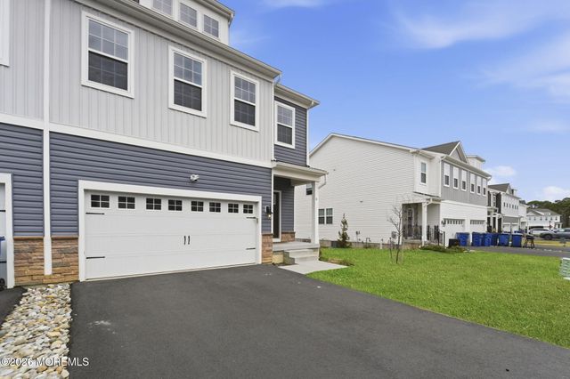 14 Barnegat Lane, Jackson, NJ 08527