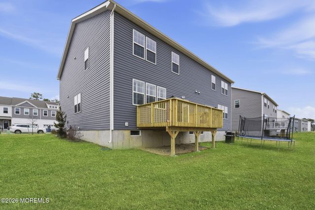 14 Barnegat Lane, Jackson, NJ 08527