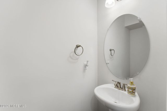 14 Barnegat Lane, Jackson, NJ 08527