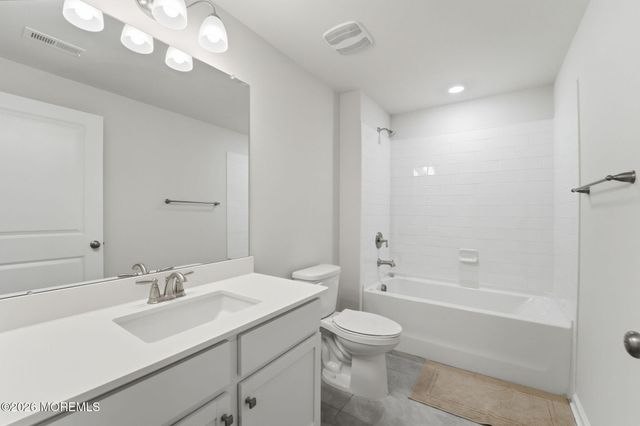 14 Barnegat Lane, Jackson, NJ 08527