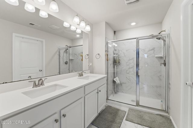 14 Barnegat Lane, Jackson, NJ 08527