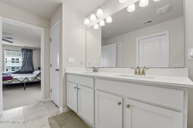 14 Barnegat Lane, Jackson, NJ 08527