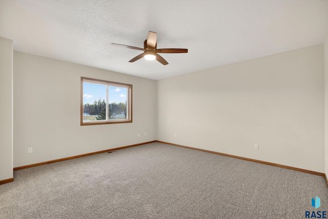 2800 E Madison St Street 1-4, Sioux Falls, SD 57103