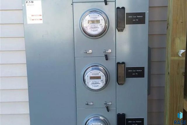 2800 E Madison St Street 1-4, Sioux Falls, SD 57103