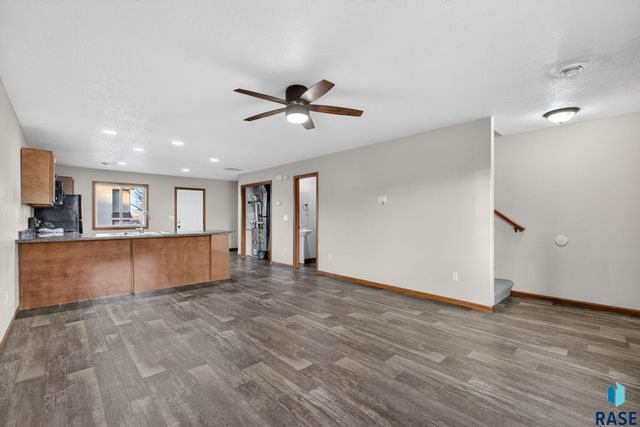 2800 E Madison St Street 1-4, Sioux Falls, SD 57103