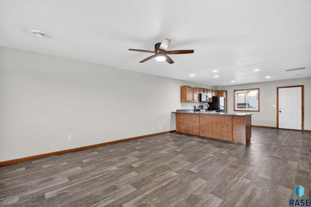 2800 E Madison St Street 1-4, Sioux Falls, SD 57103