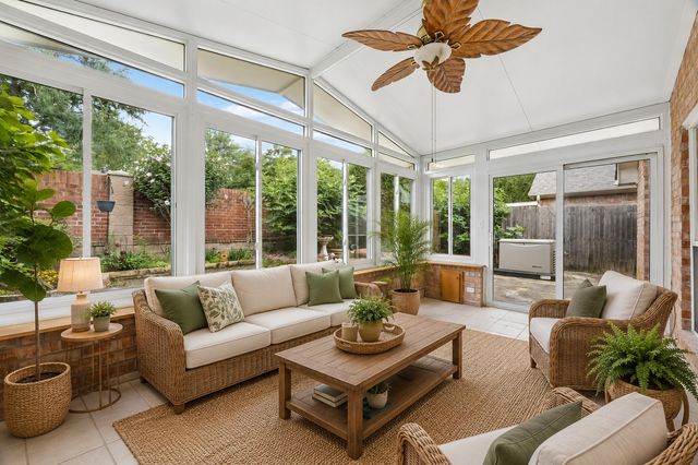 2232 Wembley Wood Lane, Bedford, TX 76022