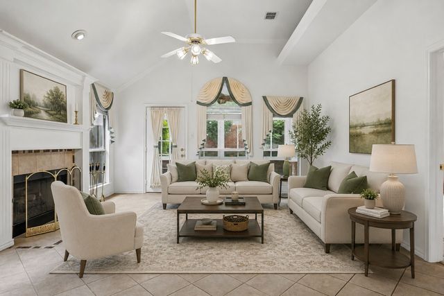 2232 Wembley Wood Lane, Bedford, TX 76022