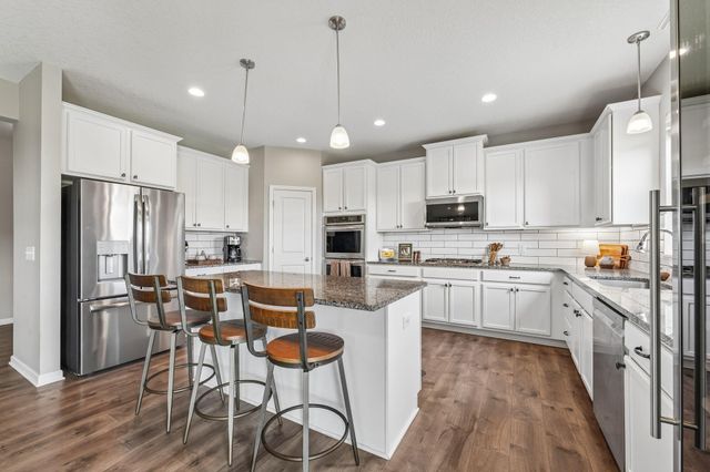 4647 Copper Ridge Drive, Woodbury, MN 55129
