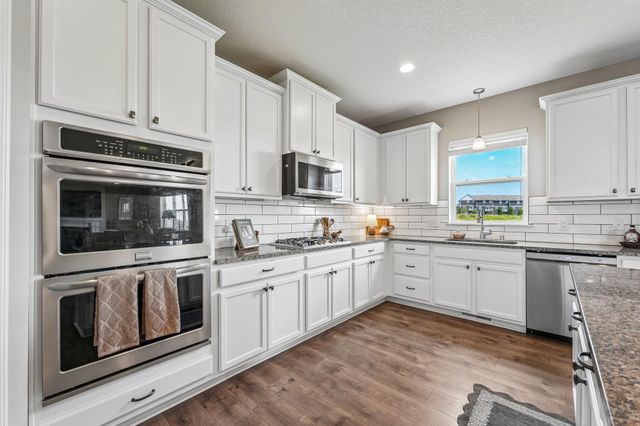 4647 Copper Ridge Drive, Woodbury, MN 55129