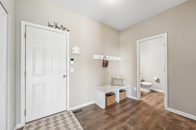 4647 Copper Ridge Drive, Woodbury, MN 55129
