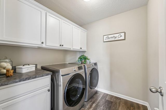 4647 Copper Ridge Drive, Woodbury, MN 55129