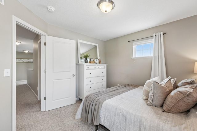 4647 Copper Ridge Drive, Woodbury, MN 55129
