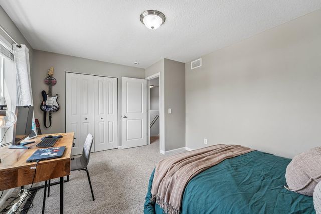 4647 Copper Ridge Drive, Woodbury, MN 55129
