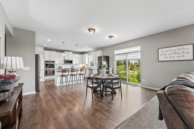 4647 Copper Ridge Drive, Woodbury, MN 55129