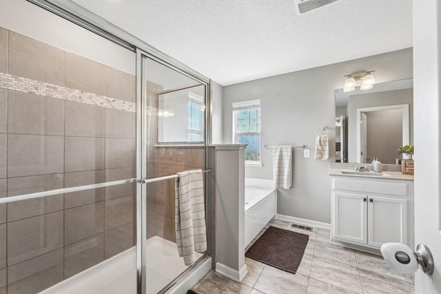4647 Copper Ridge Drive, Woodbury, MN 55129