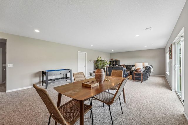 4647 Copper Ridge Drive, Woodbury, MN 55129