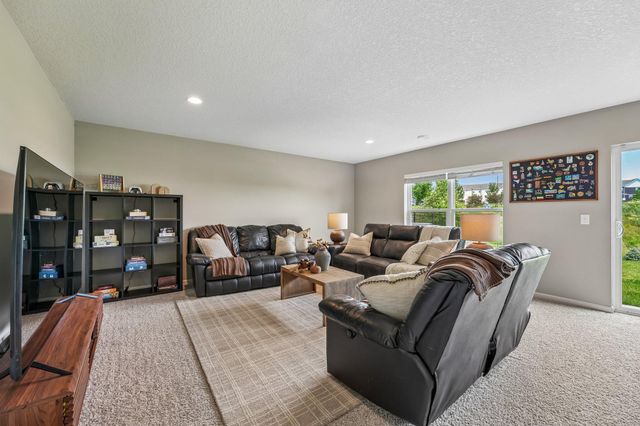 4647 Copper Ridge Drive, Woodbury, MN 55129