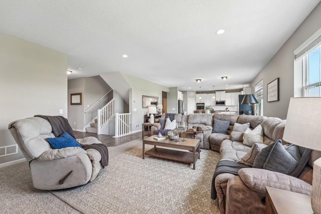 4647 Copper Ridge Drive, Woodbury, MN 55129