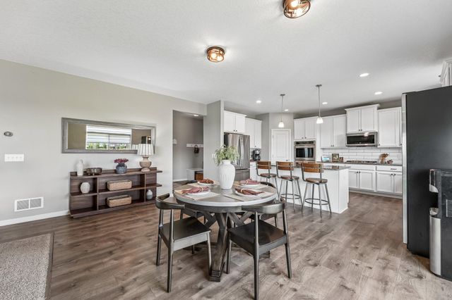 4647 Copper Ridge Drive, Woodbury, MN 55129
