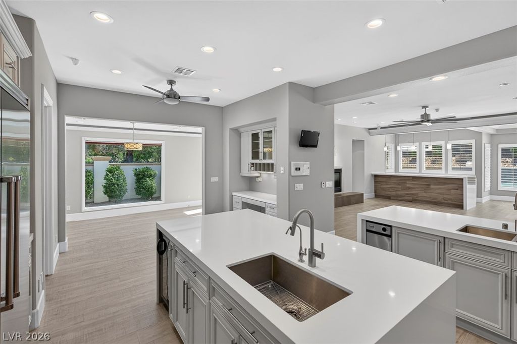 2279 Candlestick Avenue, Henderson, NV 89052 — photo 3