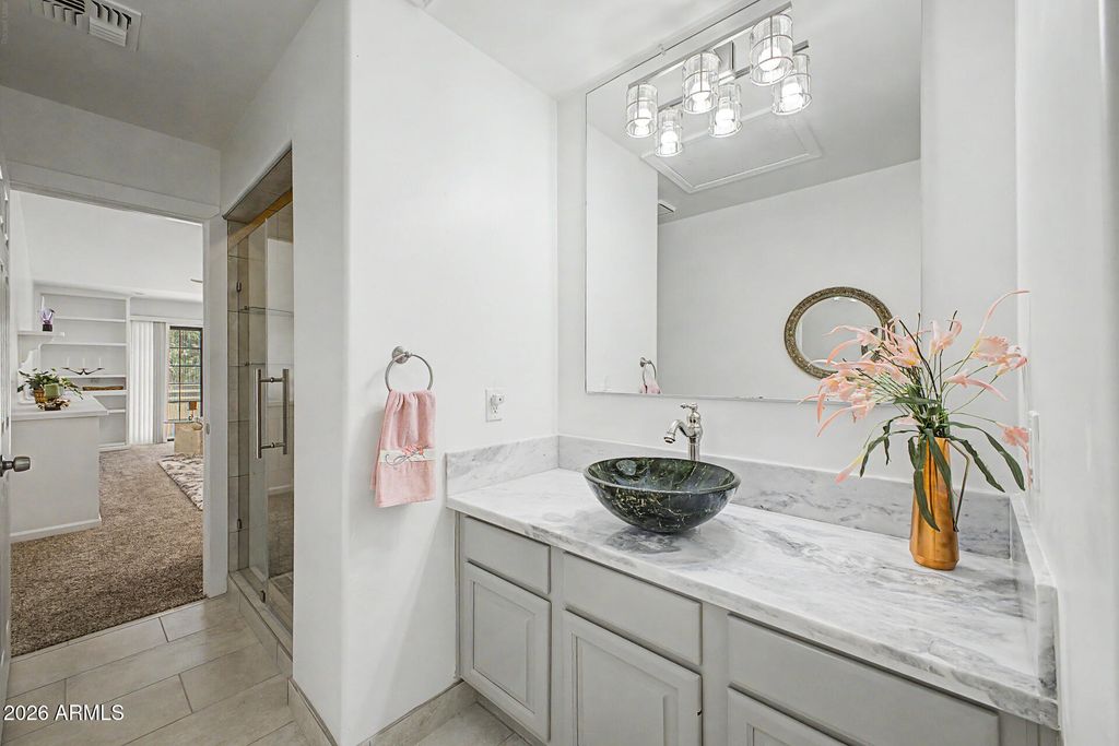 Image 36 of property listing at 1700 E LAKESIDE Drive 63, Gilbert, AZ 85234