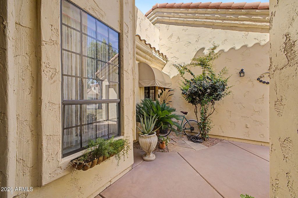 Image 6 of property listing at 1700 E LAKESIDE Drive 63, Gilbert, AZ 85234