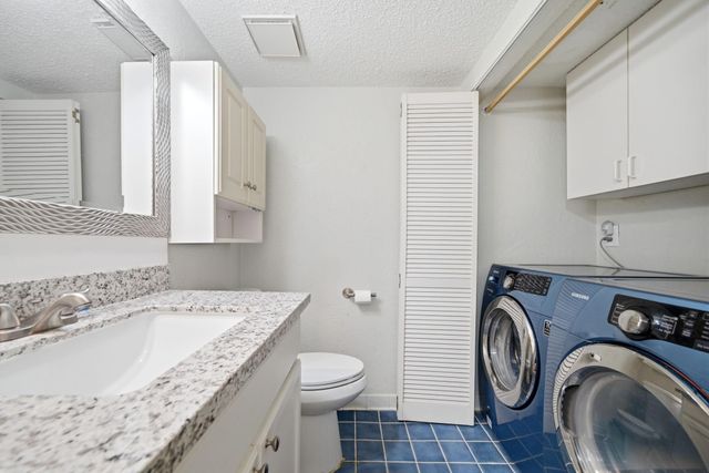 11517 Village Place Drive 152, Houston, TX 77077