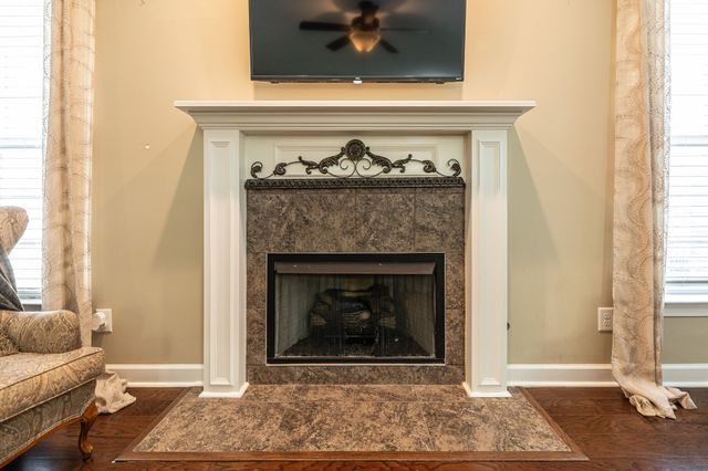 1098 Paddock Park Cir, Gallatin, TN 37066