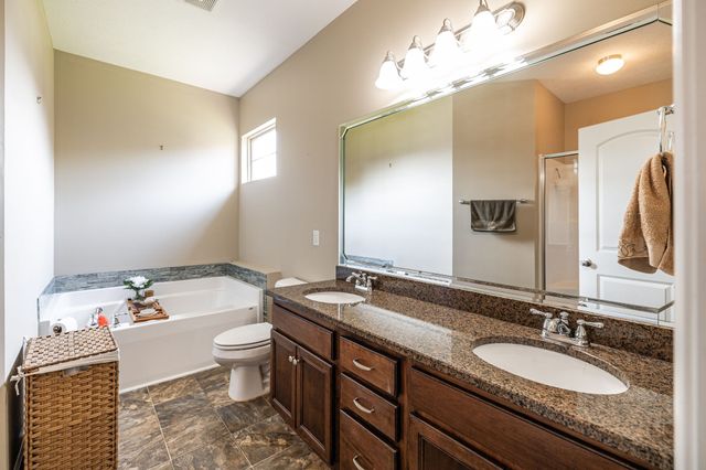 1098 Paddock Park Cir, Gallatin, TN 37066