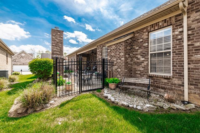 1098 Paddock Park Cir, Gallatin, TN 37066