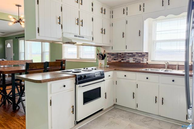 763 Highway 55 W, Falkville, AL 35622