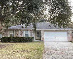 1849 Candlewood Dr, Navarre, FL 32566