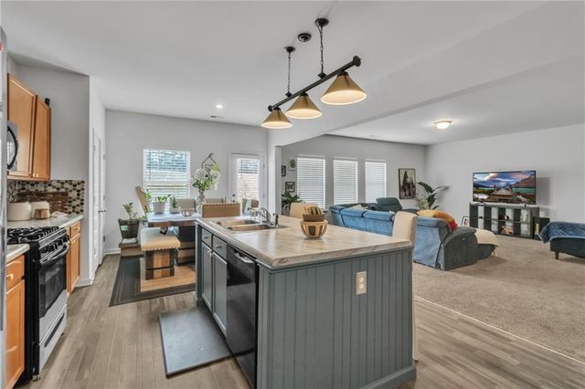 97 CROSSROAD CIR, Jasper, GA 30143