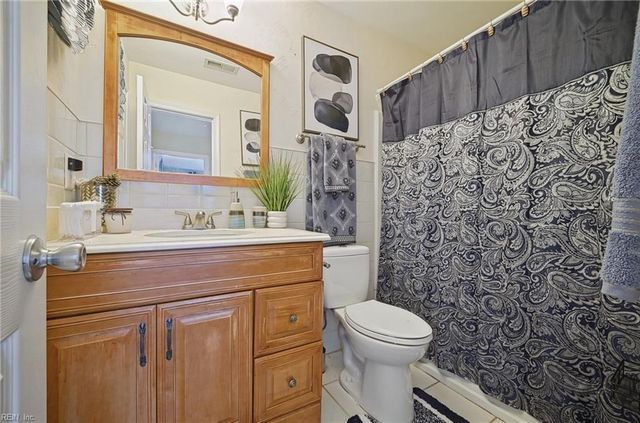 6406 Aberdeen PL, Suffolk, VA 23435