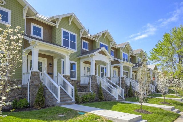 4450 Summit Street, Kansas City, MO 64111