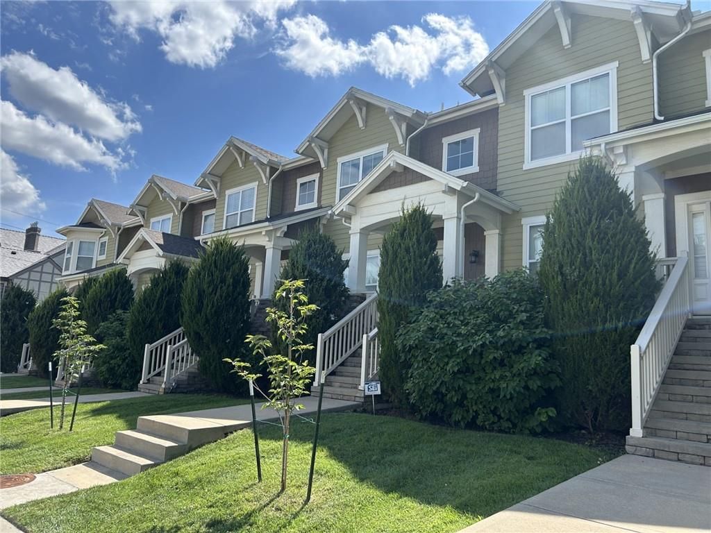 4450 Summit Street, Kansas City, MO 64111