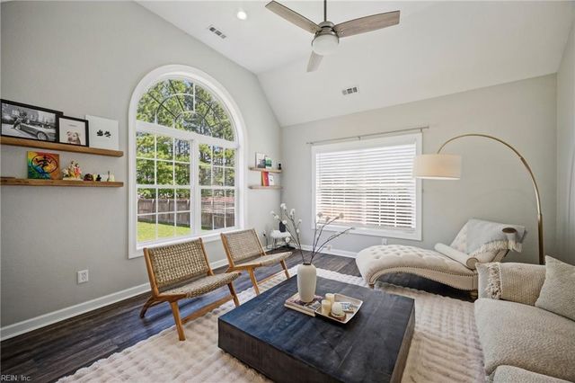 1732 Mount Airy CT, Virginia Beach, VA 23456