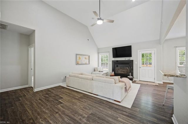 1732 Mount Airy CT, Virginia Beach, VA 23456