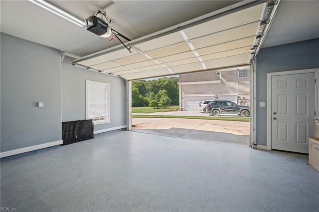 1732 Mount Airy CT, Virginia Beach, VA 23456